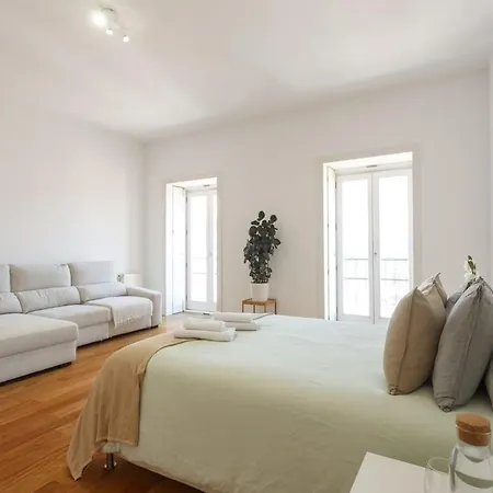 ホームステイ Bedooms With Shared Bathroom In In Historic Largo Do Carmo *